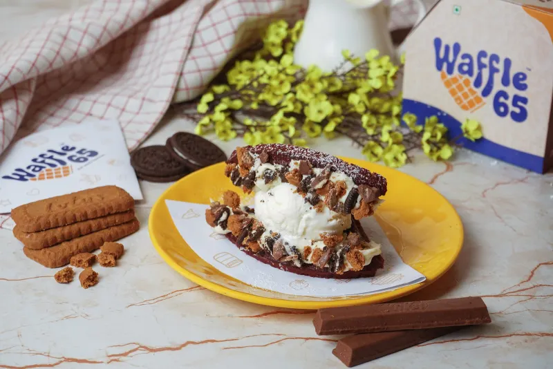Triple Cookies Waffle